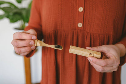 All-in-One Bamboo Travel Toothbrush with Replaceable Head